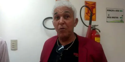Oyama Figueiredo e filhos deixam Conjunto Penal de Feira de Santana