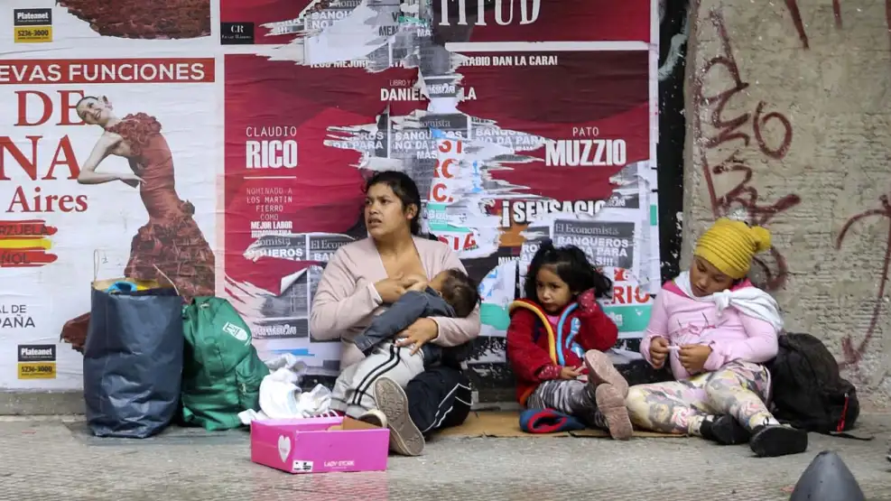Pobreza dispara na Argentina e atinge 15,7 milhões de pessoas