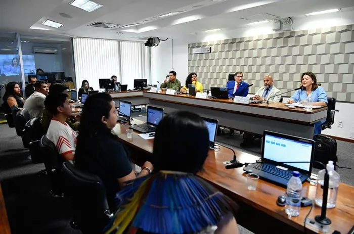 Participar de audências públicas poderá se tornar  atividade complementar