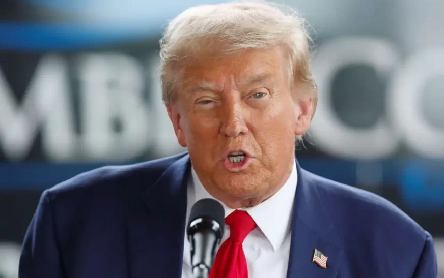 Donald Trump promete perdão aos invasores do Capitólio