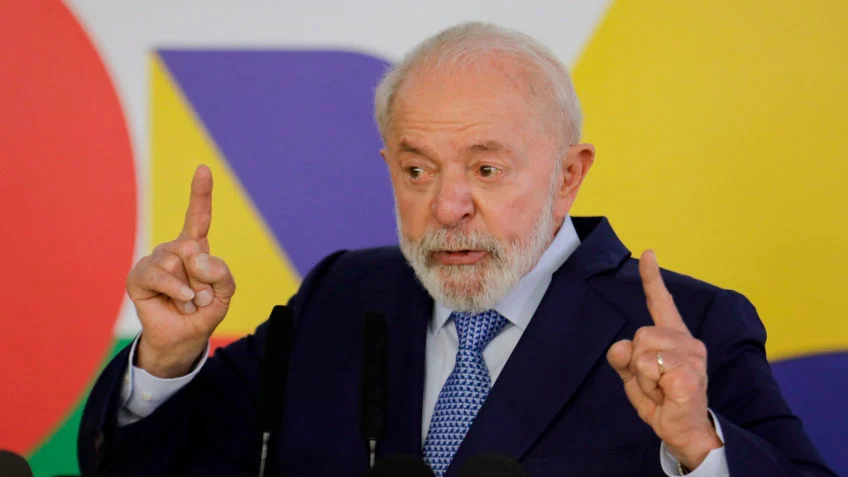 Lula planeja reforma ministerial em etapas