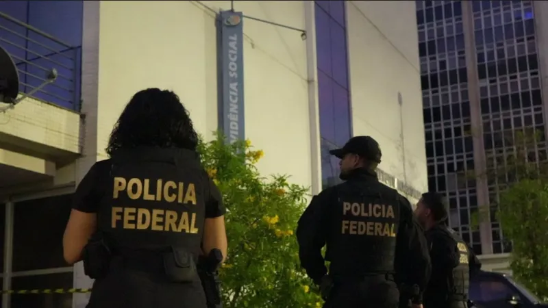 Operação da PF investiga descontos irregulares em benefícios do INSS