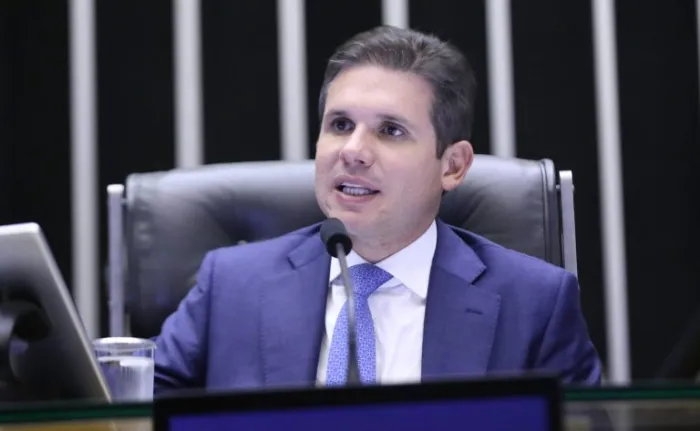 Câmara aprova regime de urgência para 9 projetos de lei; acompanhe