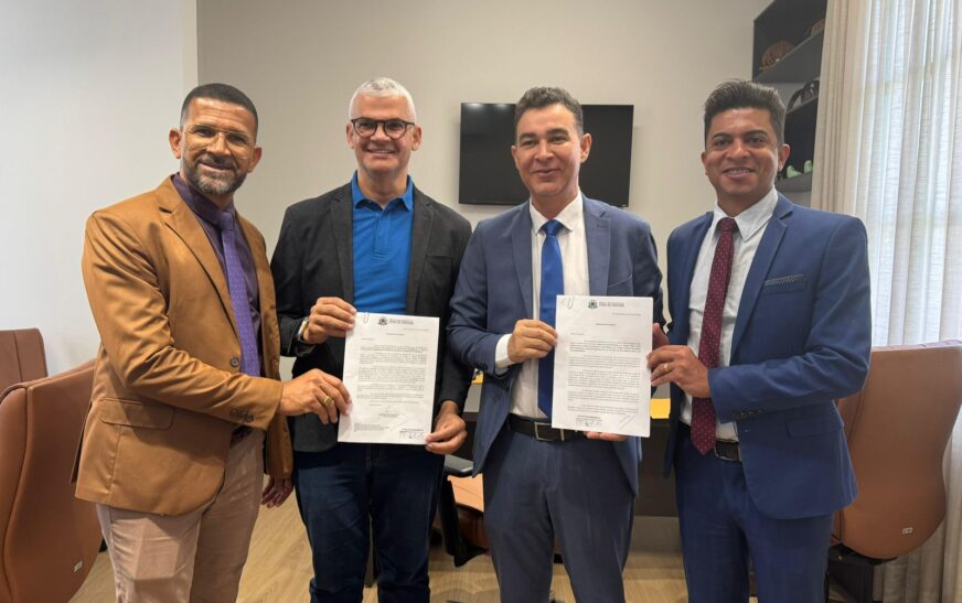 Feira de Santana atualiza legislação e valoriza gestão escolar com novas regras para gratificações e escolha de diretores