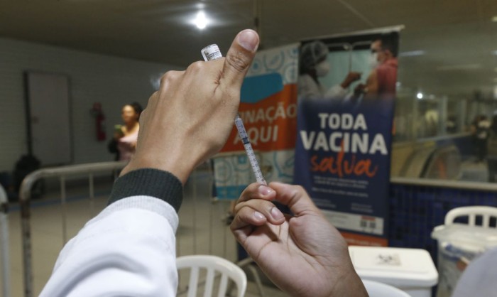 Gripe: São Paulo inicia vacinação em estações e terminais na segunda