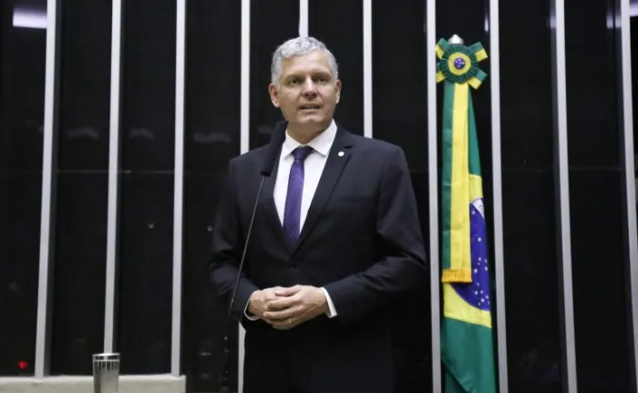 Câmara aprova projeto que aumenta pena para abandono de idoso ou pessoa com deficiência