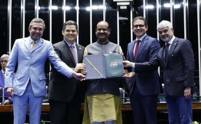 Parlamentares do BRICS querem reforma das instituições internacionais e uma governança global justa