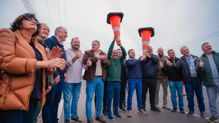 Gabriel Souza inaugura obra de revitalização da Avenida Fernandes Bastos, em Tramandaí