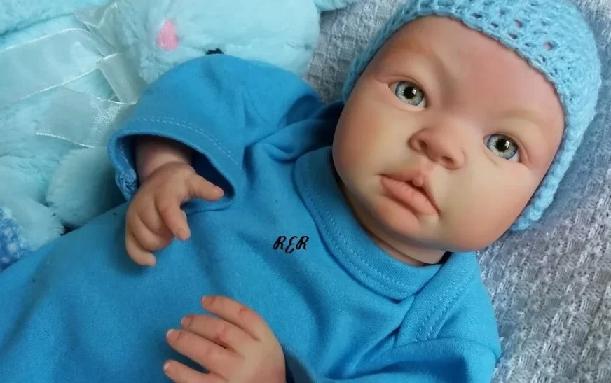 Homem é preso após agredir bebê de quatro meses ao confundi-lo com boneca ‘reborn’