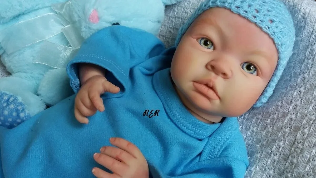 Homem é preso após agredir bebê de quatro meses ao confundi-lo com boneca ‘reborn’