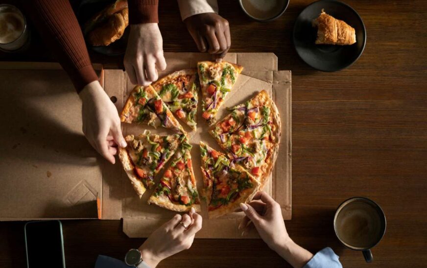 Nutricionista aposta em preparo simples e sabor marcante para celebrar o Dia Mundial da Pizza