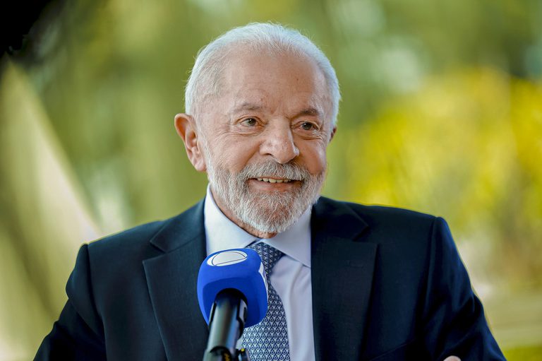 Lula reafirma independência do Judiciário e anuncia ações para proteger empregos