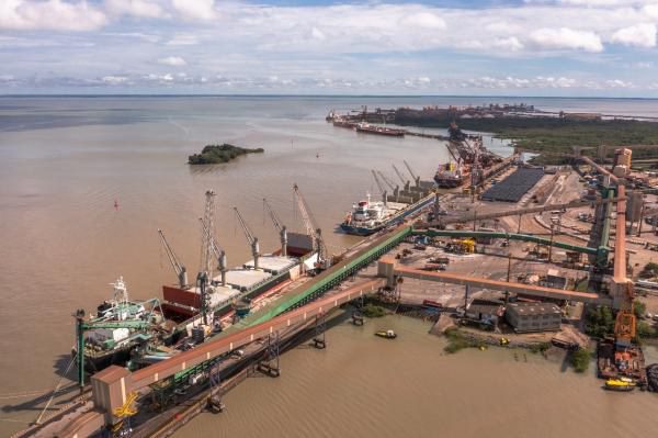 Portos do Nordeste mantêm crescimento em 2025 e reforçam papel estratégico no escoamento nacional