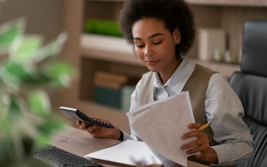 Especialista ensina como manter a saúde financeira até o fim de 2025