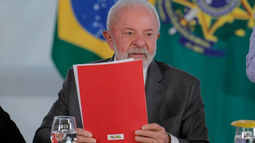 Lula sanciona lei que proíbe testes com animais na indústria de cosméticos