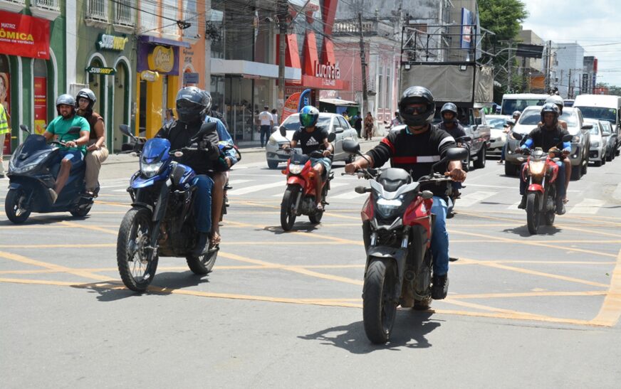Feira de Santana terá faixa exclusiva para motos em vias de grande circulação de veículos