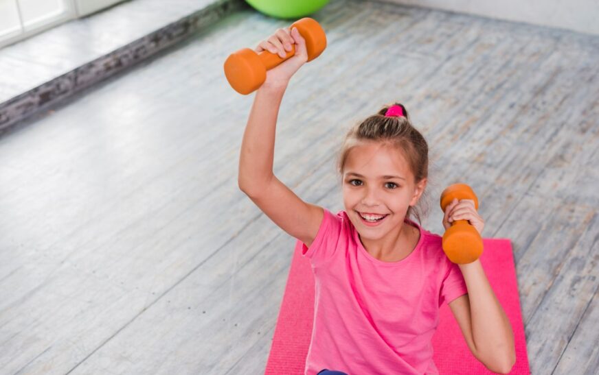 Crianças e adolescentes podem fazer musculação?