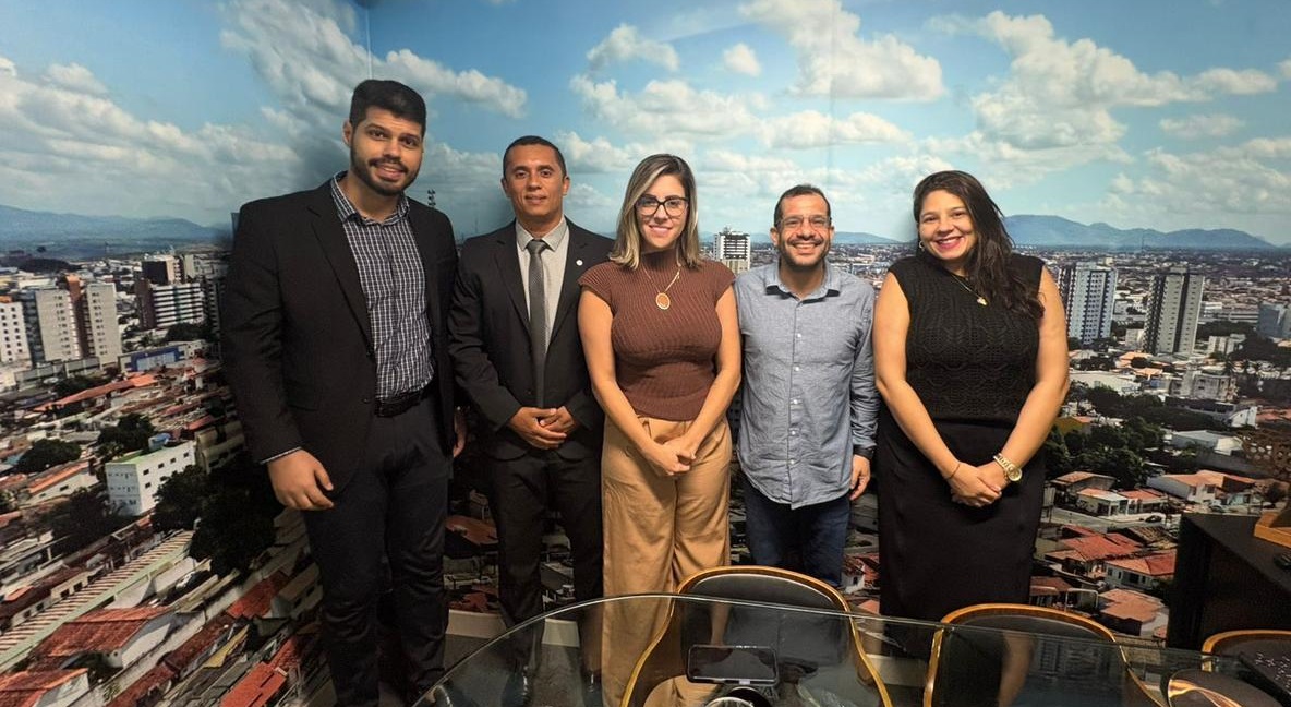 OAB Feira Reunião com representantes do 1º Cartório de Imóveis discute dificuldades e desafios da advocacia