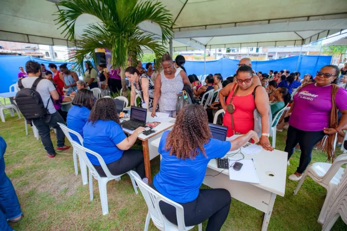 Prefeita Débora Regis acompanha lançamento da 2ª edição do Março Mulher em Lauro de Freitas
