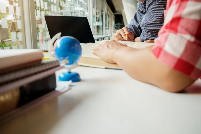 Busca por educação bilíngue cresce no Brasil