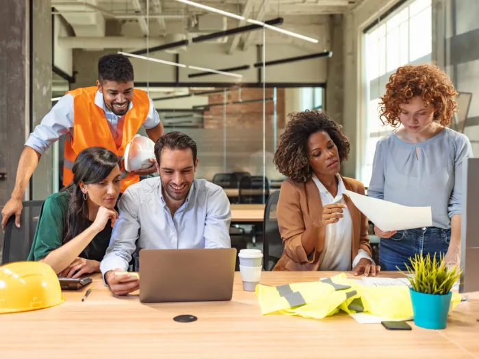 Cursos técnicos impulsionam oportunidades de trabalho