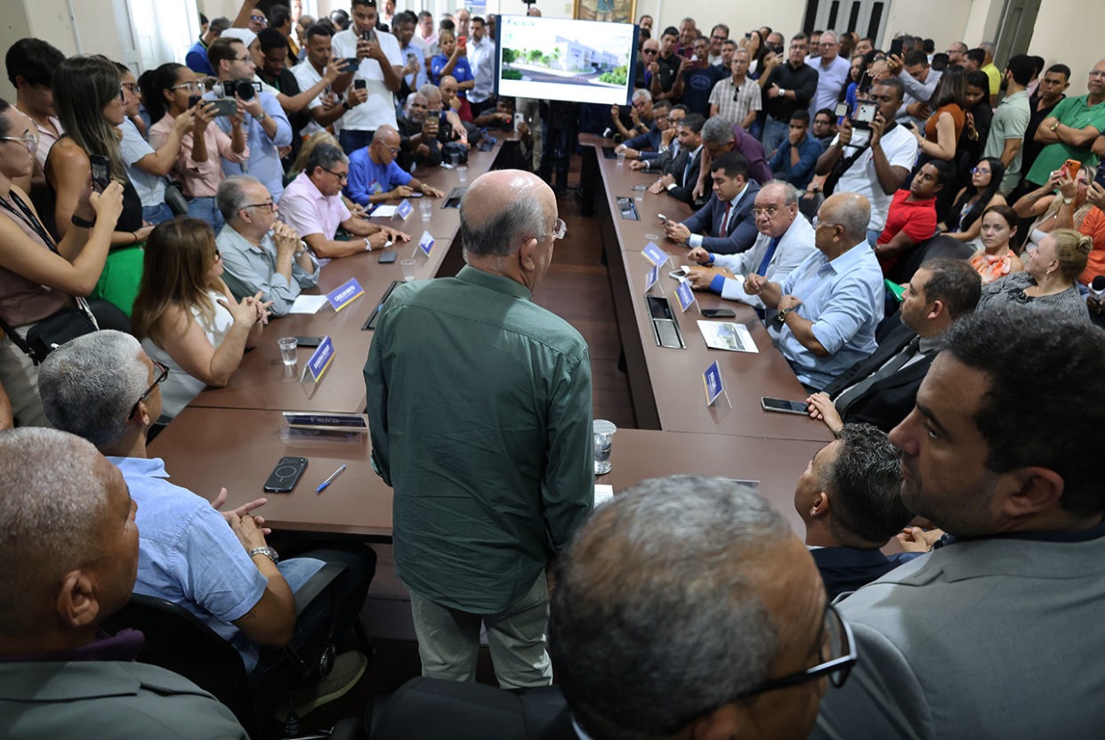 Prefeito José Ronaldo anuncia a construção de Hospital Municipal em Feira de Santana