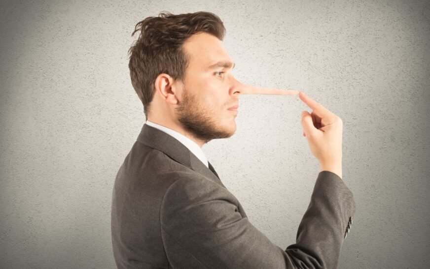 Dia da Mentira convida à reflexão sobre os limites entre hábito social e sofrimento psíquico