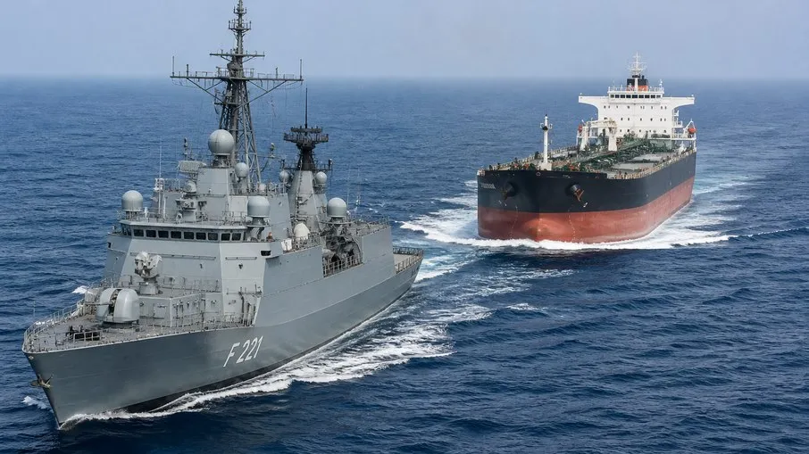 EUA vão escoltar navios presos no Estreito de Ormuz